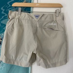 Columbia PFG womens shorsts. Kayaking. Size 2 - 5 L. Small. Active.
